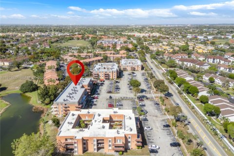 Купить кондоминиум в Хайалиа, Флорида 1 спальня, 61.32м2, № 2036161 - фото 4