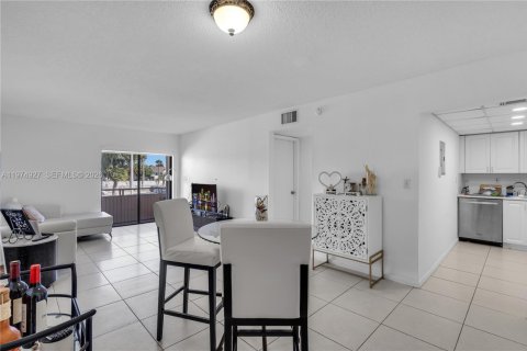 Купить кондоминиум в Хайалиа, Флорида 1 спальня, 61.32м2, № 2036161 - фото 12