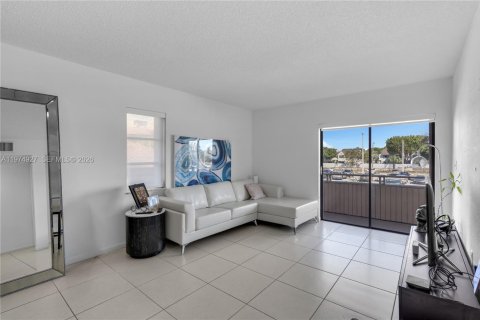 Купить кондоминиум в Хайалиа, Флорида 1 спальня, 61.32м2, № 2036161 - фото 11