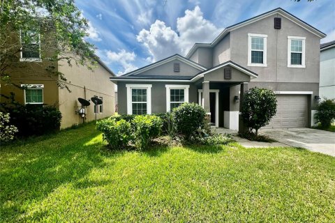 Villa ou maison à vendre à Tavares, Floride: 5 chambres, 268.21 m2 № 1899584 - photo 1