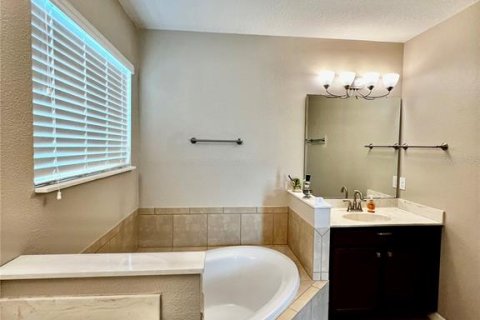 Villa ou maison à vendre à Tavares, Floride: 5 chambres, 268.21 m2 № 1899584 - photo 12