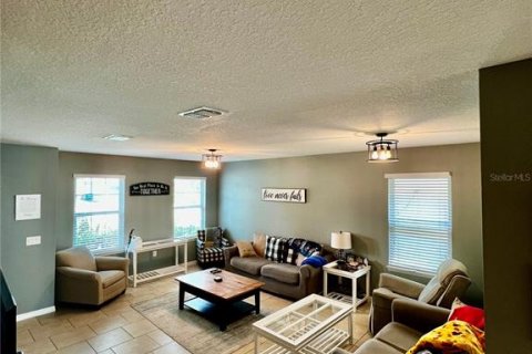 Villa ou maison à vendre à Tavares, Floride: 5 chambres, 268.21 m2 № 1899584 - photo 3