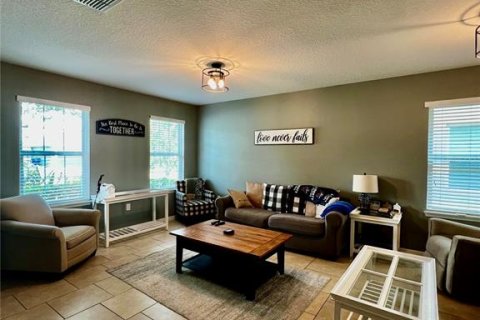 Villa ou maison à vendre à Tavares, Floride: 5 chambres, 268.21 m2 № 1899584 - photo 4