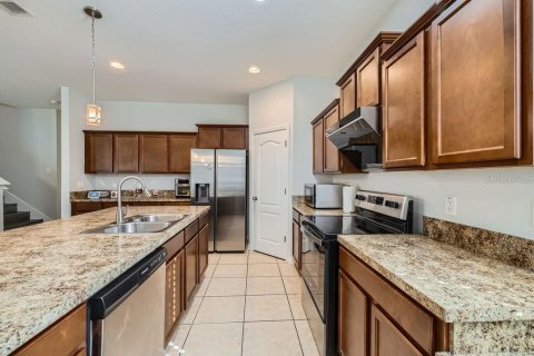 House in Winter Garden, Florida 6 bedrooms, 252.14 sq.m. № 1612604 - photo 12