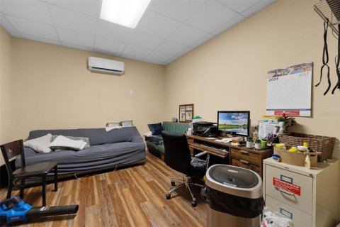 Commercial property in Paisley, Florida 314.75 sq.m. № 1842058 - photo 28
