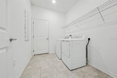 Villa ou maison à vendre à Mount Dora, Floride: 3 chambres, 225.85 m2 № 2224725 - photo 25