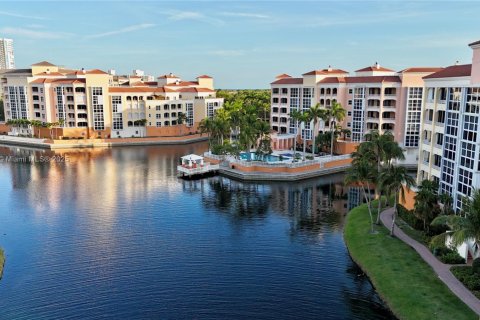 Снять в аренду кондоминиум в Ки-Бискейн, Флорида 3 спальни, 206.24м2, № 2034643 - фото 16