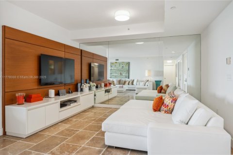 Снять в аренду кондоминиум в Ки-Бискейн, Флорида 3 спальни, 206.24м2, № 2034643 - фото 6