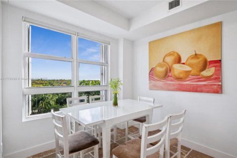 Снять в аренду кондоминиум в Ки-Бискейн, Флорида 3 спальни, 206.24м2, № 2034643 - фото 15