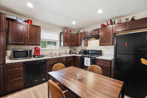 Villa ou maison à vendre à Apopka, Floride: 4 chambres, 117.06 m2 № 2416299 - photo 7
