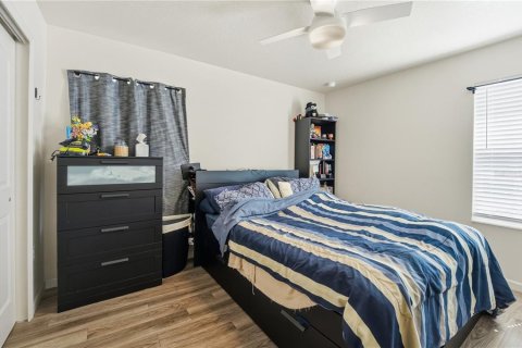 Villa ou maison à vendre à Apopka, Floride: 4 chambres, 117.06 m2 № 2416299 - photo 10