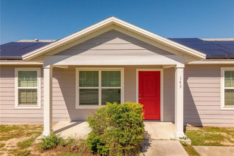 Villa ou maison à vendre à Apopka, Floride: 4 chambres, 117.06 m2 № 2416299 - photo 2