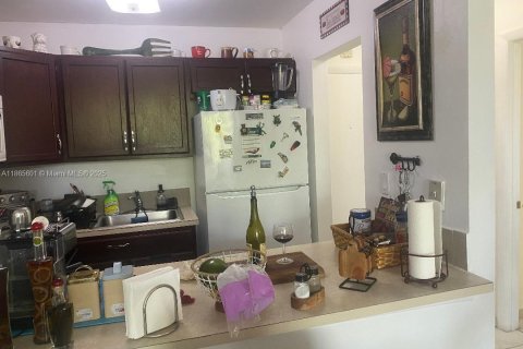 Купить кондоминиум в Майами-Бич, Флорида 1 спальня, 62.43м2, № 1897304 - фото 3