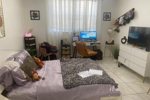 Купить кондоминиум в Майами-Бич, Флорида 1 спальня, 62.43м2, № 1897304 - фото 7