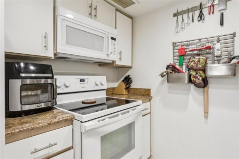 Copropriété à vendre à Tampa, Floride: 2 chambres, 97.55 m2 № 1910379 - photo 13