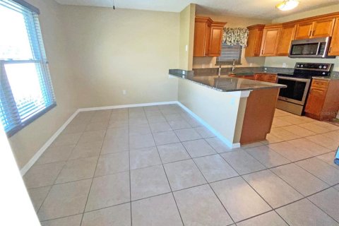 House in Lakeland, Florida 2 bedrooms, 111.2 sq.m. № 1829899 - photo 3