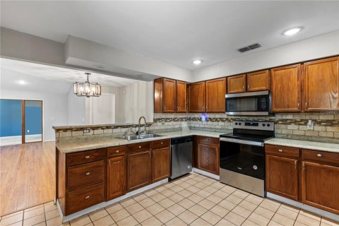 House in Deltona, Florida 3 bedrooms, 179.3 sq.m. № 1879181 - photo 7