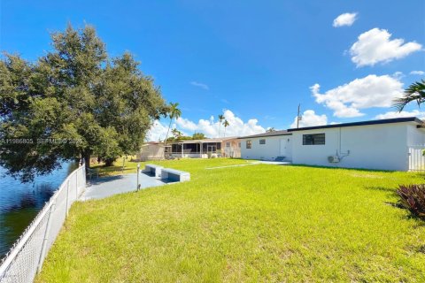 Купить виллу или дом в Майами, Флорида 1 комната, 152.55м2, № 2044982 - фото 18