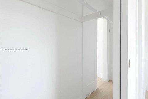 Купить виллу или дом в Майами, Флорида 1 комната, 152.55м2, № 2044982 - фото 30