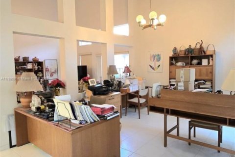 House in Plantation, Florida 3 bedrooms, 203.18 sq.m. № 1741967 - photo 24