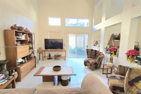 House in Plantation, Florida 3 bedrooms, 203.18 sq.m. № 1741967 - photo 22
