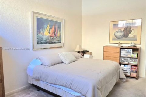 House in Plantation, Florida 3 bedrooms, 203.18 sq.m. № 1741967 - photo 28