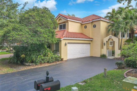 House in Plantation, Florida 3 bedrooms, 203.18 sq.m. № 1741967 - photo 4