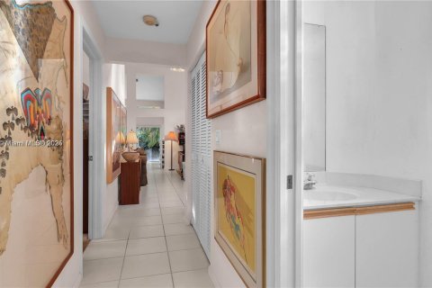 House in Plantation, Florida 3 bedrooms, 203.18 sq.m. № 1741967 - photo 12