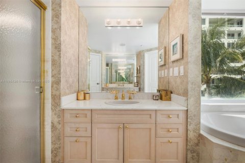 Condominio en venta en Miami Beach, Florida, 3 dormitorios, 191.38 m2 № 1697855 - foto 26