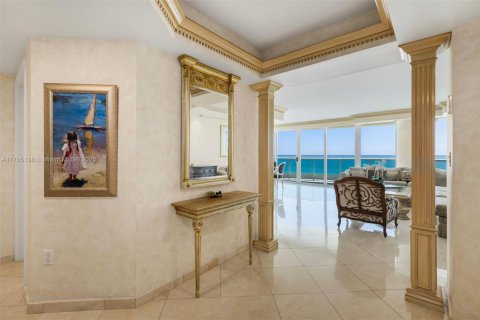 Condominio en venta en Miami Beach, Florida, 3 dormitorios, 191.38 m2 № 1697855 - foto 18