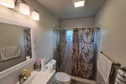 House in Tamarac, Florida 3 bedrooms, 151.52 sq.m. № 2261641 - photo 17