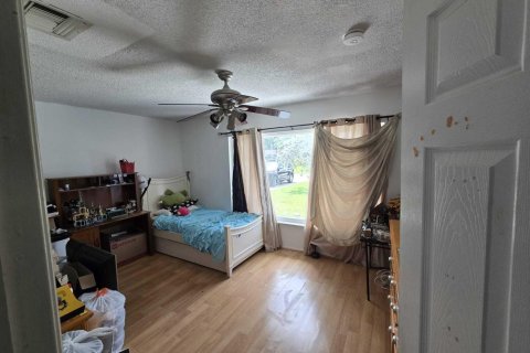 House in Tamarac, Florida 3 bedrooms, 151.52 sq.m. № 2261641 - photo 6