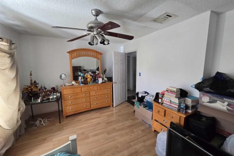 House in Tamarac, Florida 3 bedrooms, 151.52 sq.m. № 2261641 - photo 7