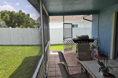 House in Tamarac, Florida 3 bedrooms, 151.52 sq.m. № 2261641 - photo 21