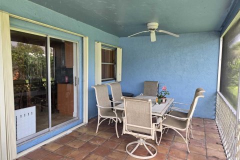 House in Tamarac, Florida 3 bedrooms, 151.52 sq.m. № 2261641 - photo 20