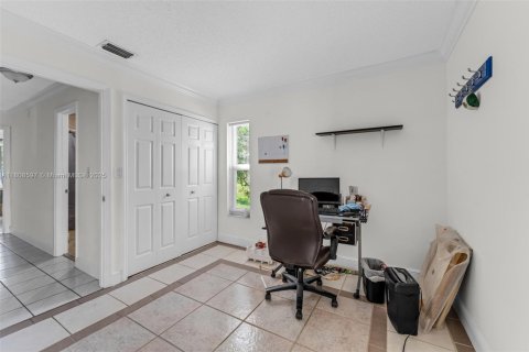 Townhouse in Cutler Bay, Florida 3 bedrooms, 115.2 sq.m. № 1746001 - photo 15