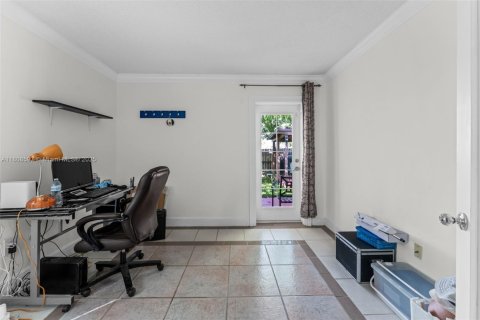 Townhouse in Cutler Bay, Florida 3 bedrooms, 115.2 sq.m. № 1746001 - photo 14