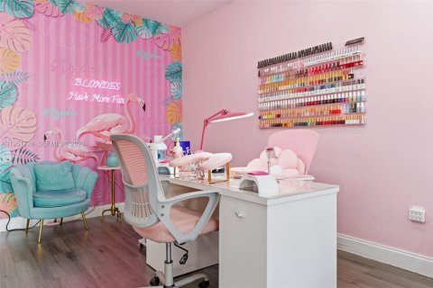 Купить коммерческую недвижимость в Хайалиа, Флорида № 2054292 - фото 6