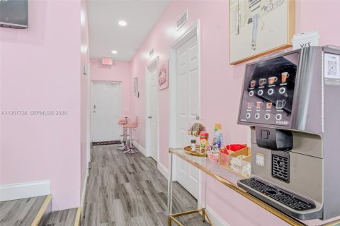 Купить коммерческую недвижимость в Хайалиа, Флорида № 2054292 - фото 15