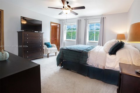 House in Homestead, Florida 5 bedrooms, 216.18 sq.m. № 2030605 - photo 16