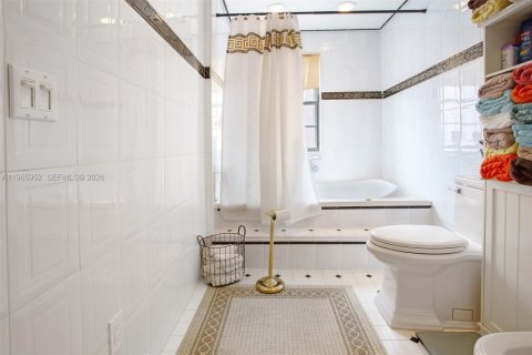 House in Homestead, Florida 5 bedrooms, 216.18 sq.m. № 2030605 - photo 24