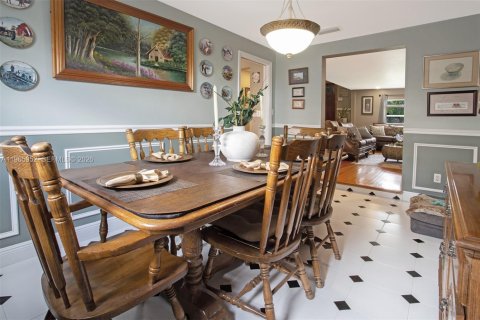 House in Homestead, Florida 5 bedrooms, 216.18 sq.m. № 2030605 - photo 7