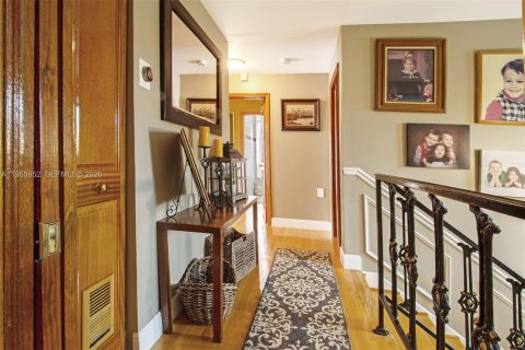 House in Homestead, Florida 5 bedrooms, 216.18 sq.m. № 2030605 - photo 11