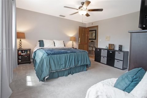 House in Homestead, Florida 5 bedrooms, 216.18 sq.m. № 2030605 - photo 18