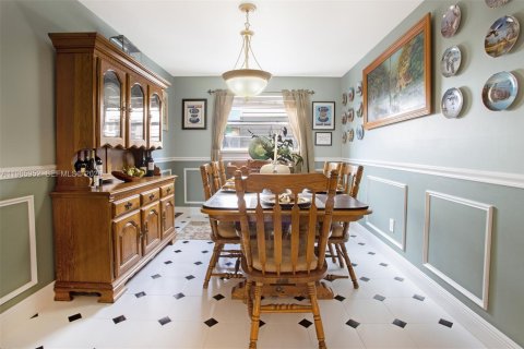 House in Homestead, Florida 5 bedrooms, 216.18 sq.m. № 2030605 - photo 6