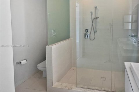 Townhouse in LANDMARK in Doral, Florida 4 bedrooms, 246.66 sq.m. № 1840986 - photo 13