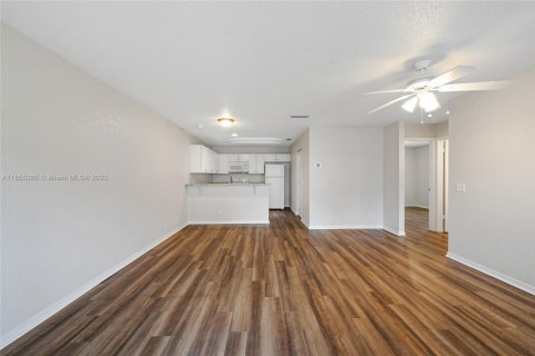 Touwnhouse à vendre à West Palm Beach, Floride: 2 chambres, 82.5 m2 № 1921902 - photo 5