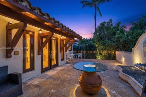 Casa en venta en Miami, Florida, 5 dormitorios, 396.6 m2 № 2056869 - foto 14