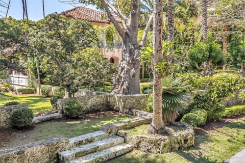 Casa en venta en Miami, Florida, 5 dormitorios, 396.6 m2 № 2056869 - foto 2