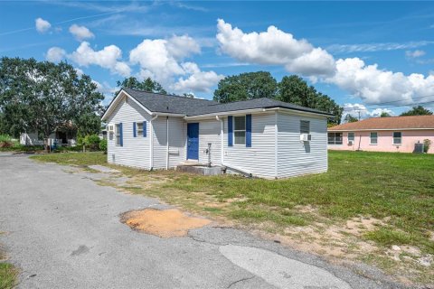 House in Lake Wales, Florida 2 bedrooms, 63.55 sq.m. № 2224710 - photo 2
